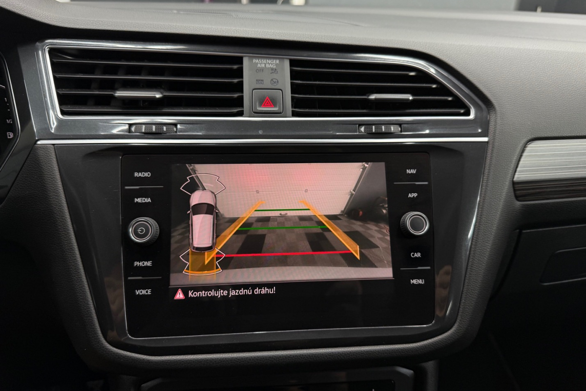 Ponuka vozidiel / Volkswagen Tiguan Allspace 1.5 TSI EVO OPF Elegance DSG - video