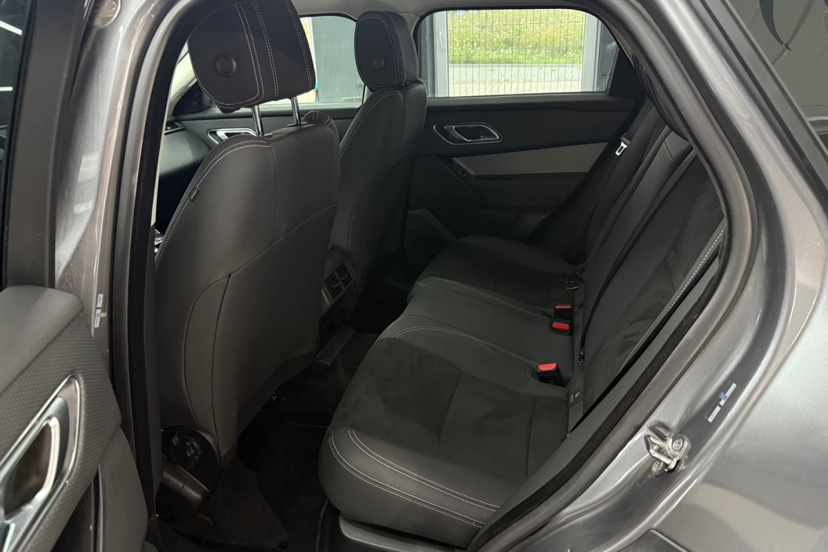 Ponuka vozidiel / Land Rover Range Rover Velar 2.0 Si4 HSE AWD A/T - video Ponuka vozidiel / Land Rover Range Rover Velar 2.0 Si4 HSE AWD A/T - video