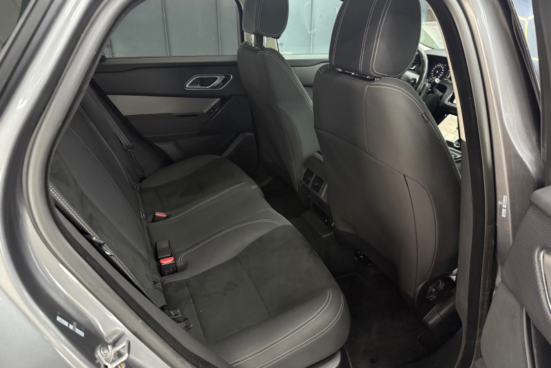  Ponuka vozidiel / Land Rover Range Rover Velar 2.0 Si4 HSE AWD A/T - video