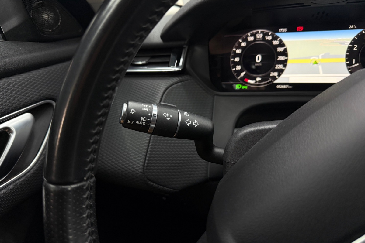 Ponuka vozidiel / Land Rover Range Rover Velar 2.0 Si4 HSE AWD A/T - video Ponuka vozidiel / Land Rover Range Rover Velar 2.0 Si4 HSE AWD A/T - video