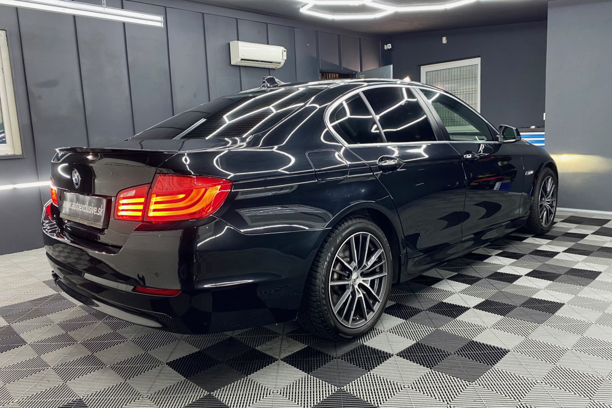 Ponuka vozidiel / BMW Rad 5 530d xDrive A/T - video