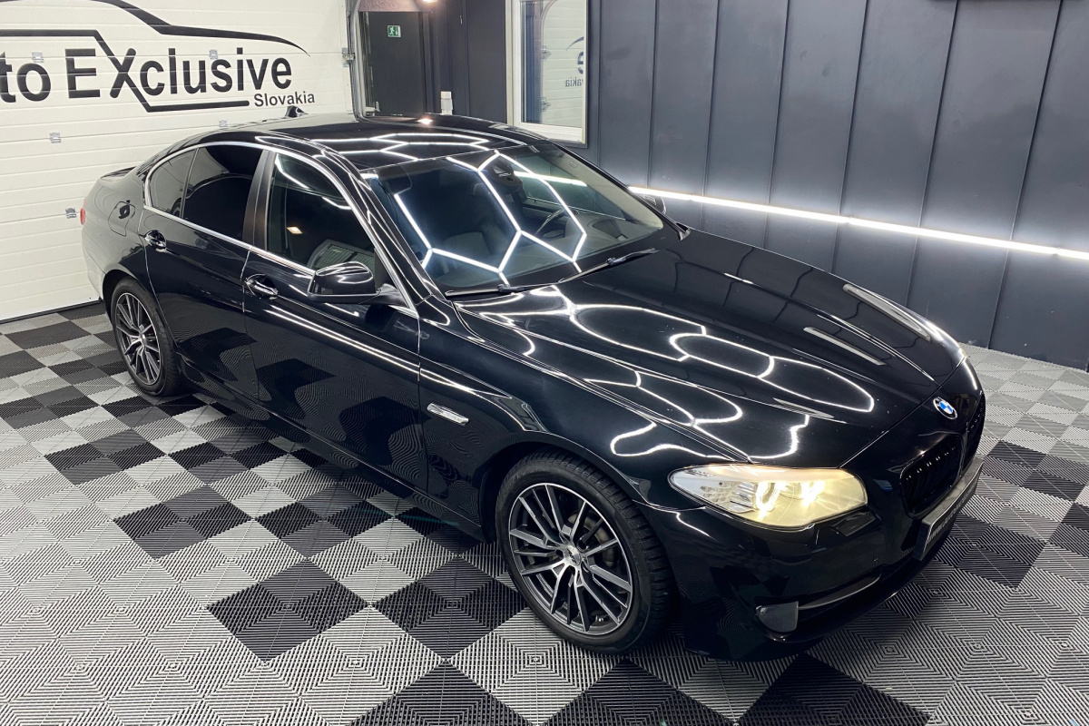 Ponuka vozidiel / BMW Rad 5 530d xDrive A/T - video