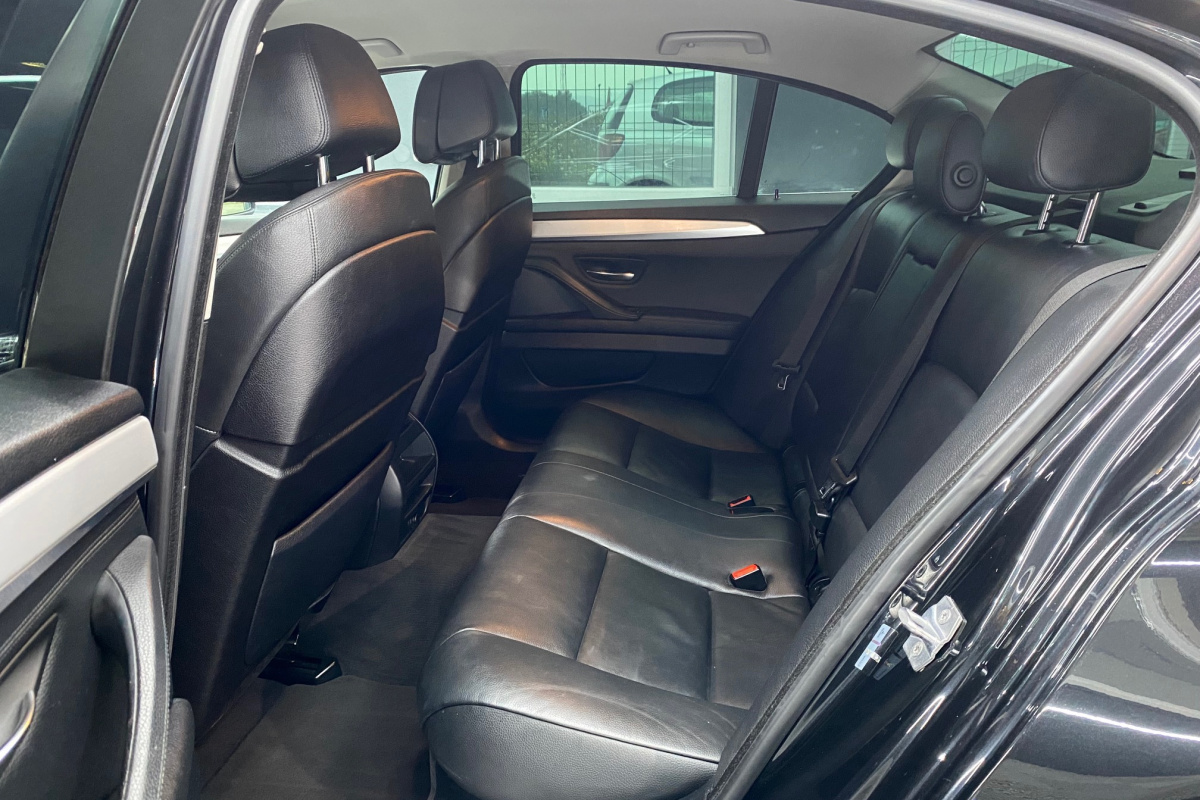 Ponuka vozidiel / BMW Rad 5 530d xDrive A/T - video