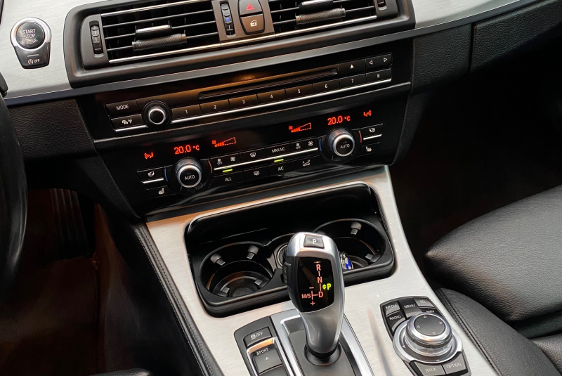  Ponuka vozidiel / BMW Rad 5 530d xDrive A/T - video