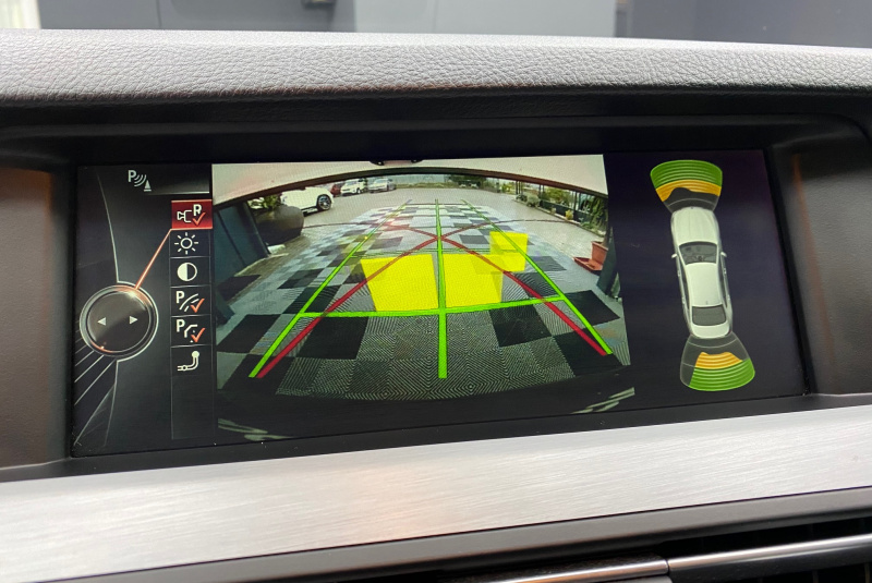  Ponuka vozidiel / BMW Rad 5 530d xDrive A/T - video