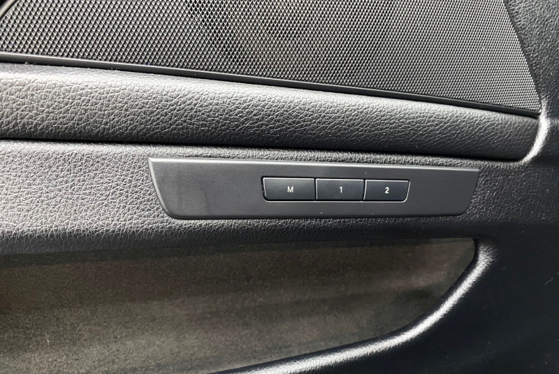  Ponuka vozidiel / BMW Rad 5 530d xDrive A/T - video