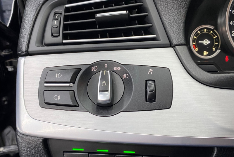  Ponuka vozidiel / BMW Rad 5 530d xDrive A/T - video