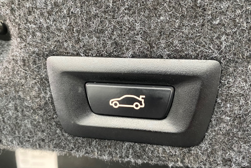 Ponuka vozidiel / BMW Rad 5 530d xDrive A/T - video Ponuka vozidiel / BMW Rad 5 530d xDrive A/T - video