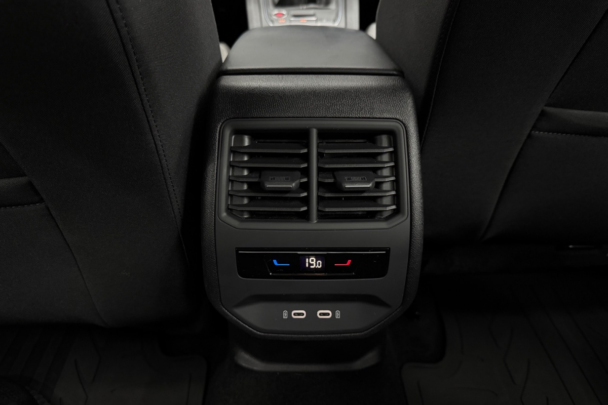 Ponuka vozidiel / Seat Leon SP 1.5 - video