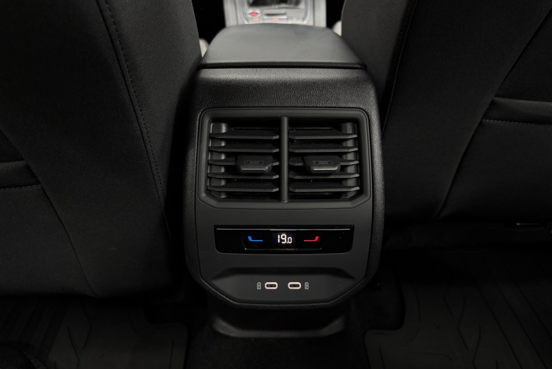  Ponuka vozidiel / Seat Leon SP 1.5 - video