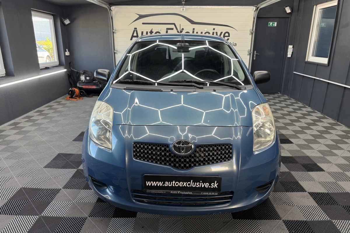 Ponuka vozidiel / Toyota Yaris 1.0 VVT-I Base Cool - video
