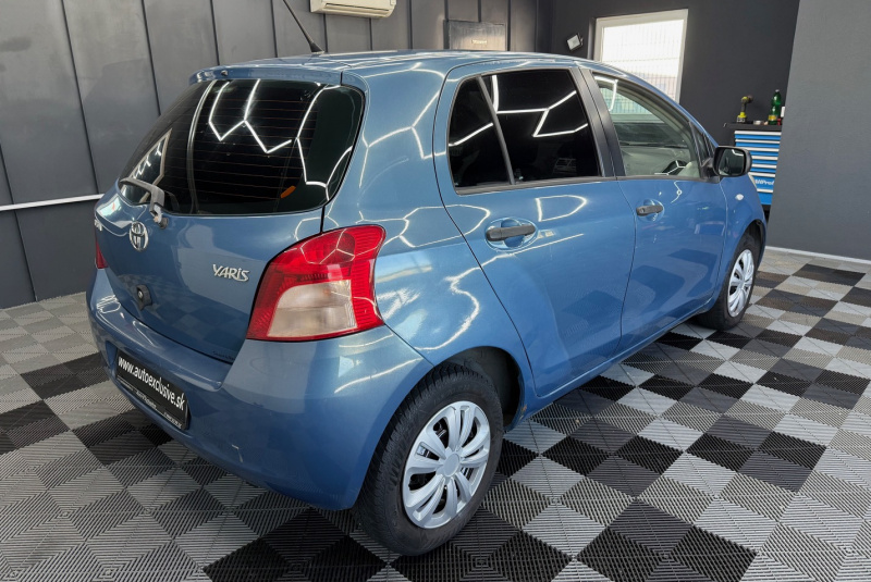  Ponuka vozidiel / Toyota Yaris 1.0 VVT-I Base Cool - video