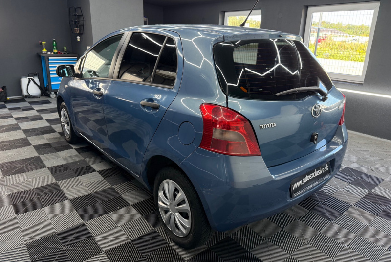  Ponuka vozidiel / Toyota Yaris 1.0 VVT-I Base Cool - video