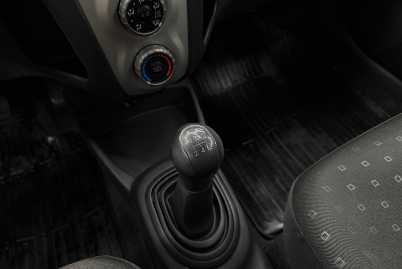  Ponuka vozidiel / Toyota Yaris 1.0 VVT-I Base Cool - video