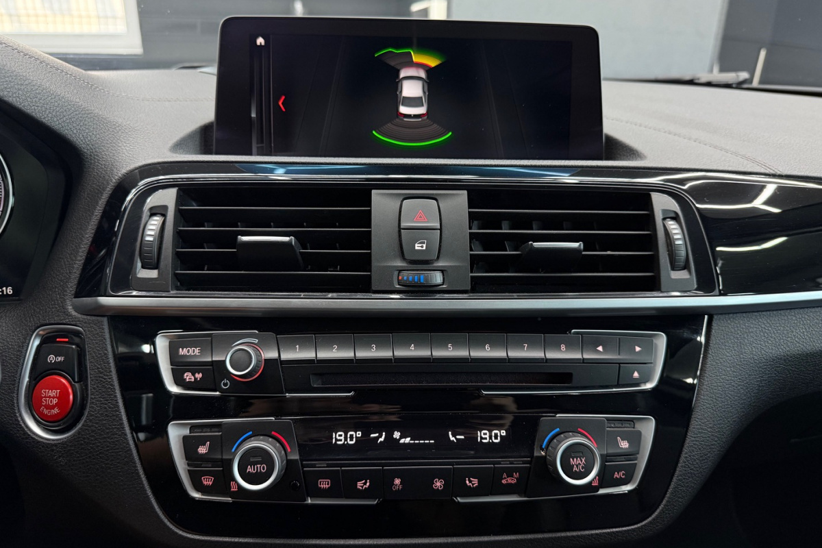 Ponuka vozidiel / BMW M2 Competition - video