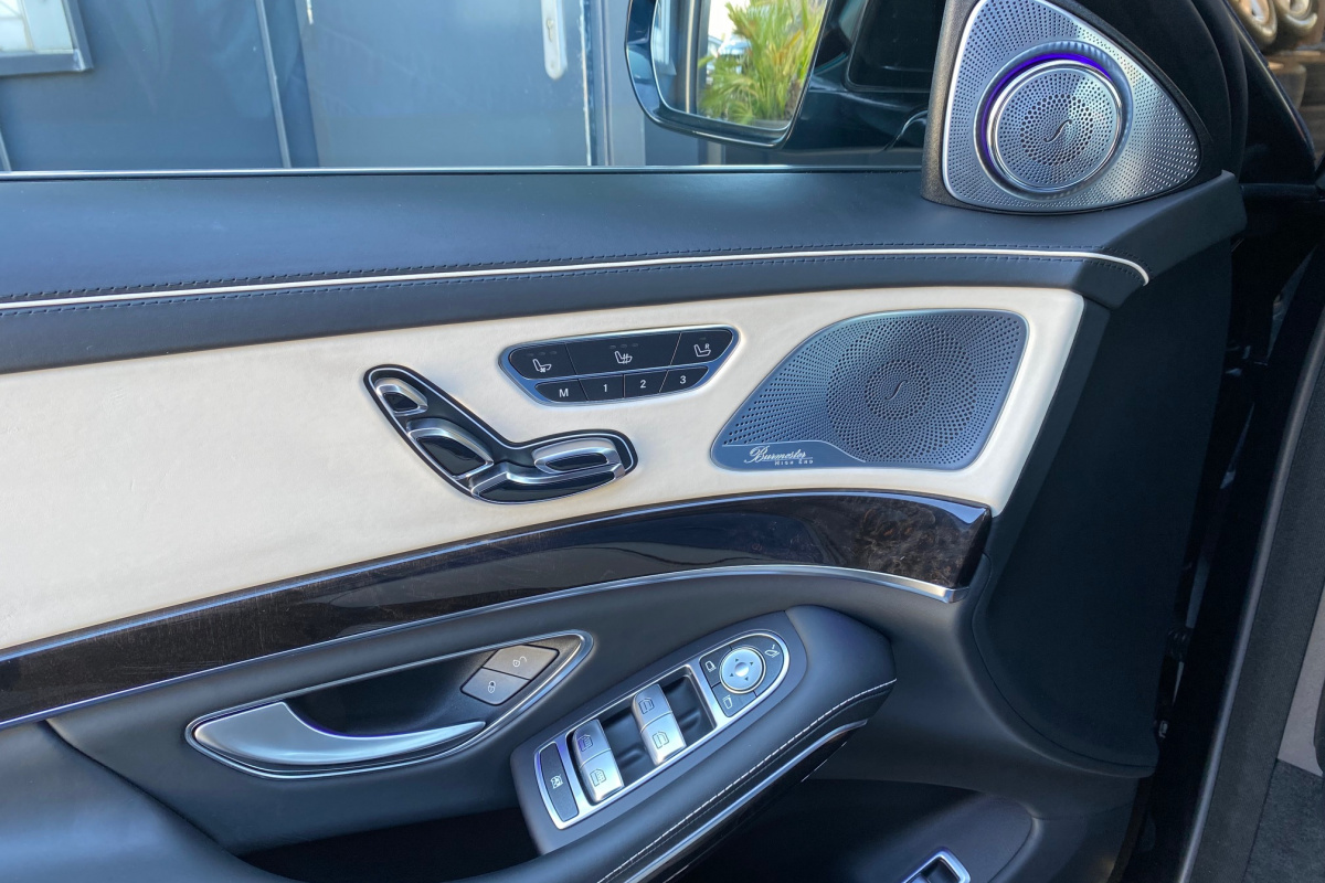 Ponuka vozidiel / Mercedes-Benz S trieda Sedan Mercedes-AMG 63 4matic - video Ponuka vozidiel / Mercedes-Benz S trieda Sedan Mercedes-AMG 63 4matic - video