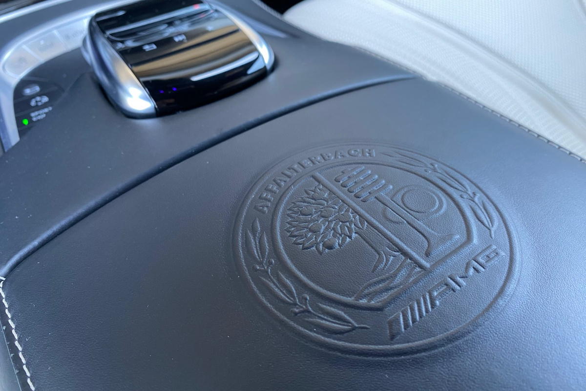 Ponuka vozidiel / Mercedes-Benz S trieda Sedan Mercedes-AMG 63 4matic - video Ponuka vozidiel / Mercedes-Benz S trieda Sedan Mercedes-AMG 63 4matic - video