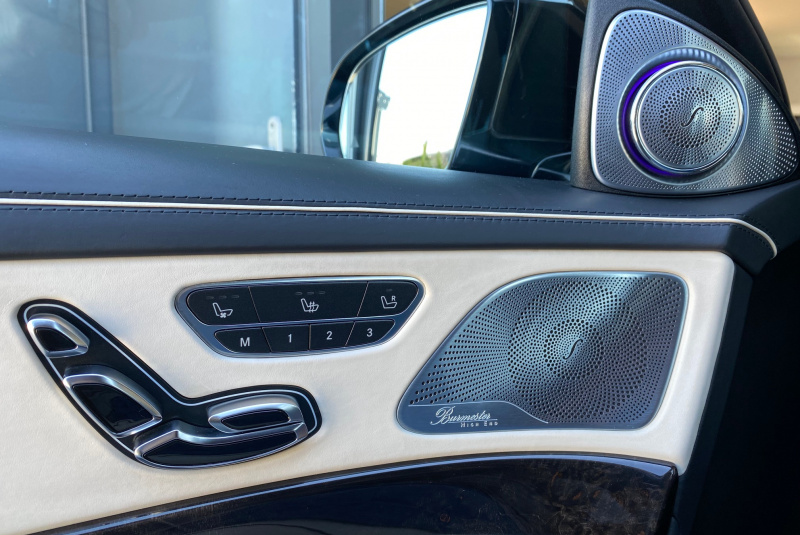 Ponuka vozidiel / Mercedes-Benz S trieda Sedan Mercedes-AMG 63 4matic - video Ponuka vozidiel / Mercedes-Benz S trieda Sedan Mercedes-AMG 63 4matic - video