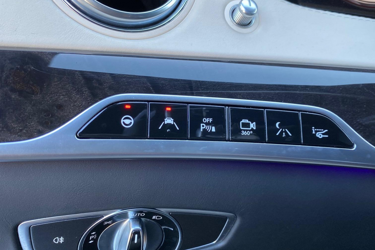 Ponuka vozidiel / Mercedes-Benz S trieda Sedan Mercedes-AMG 63 4matic - video Ponuka vozidiel / Mercedes-Benz S trieda Sedan Mercedes-AMG 63 4matic - video