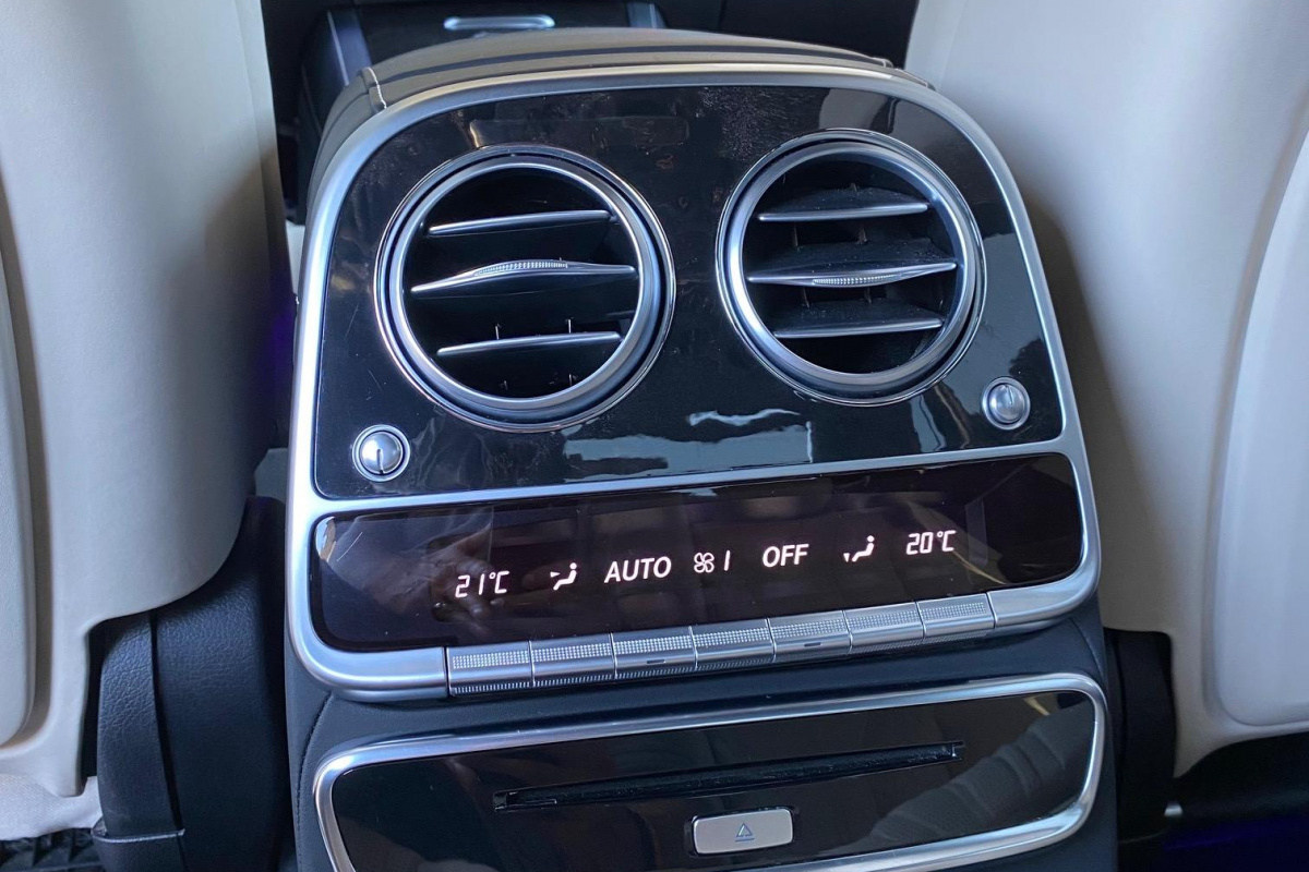 Ponuka vozidiel / Mercedes-Benz S trieda Sedan Mercedes-AMG 63 4matic - video Ponuka vozidiel / Mercedes-Benz S trieda Sedan Mercedes-AMG 63 4matic - video