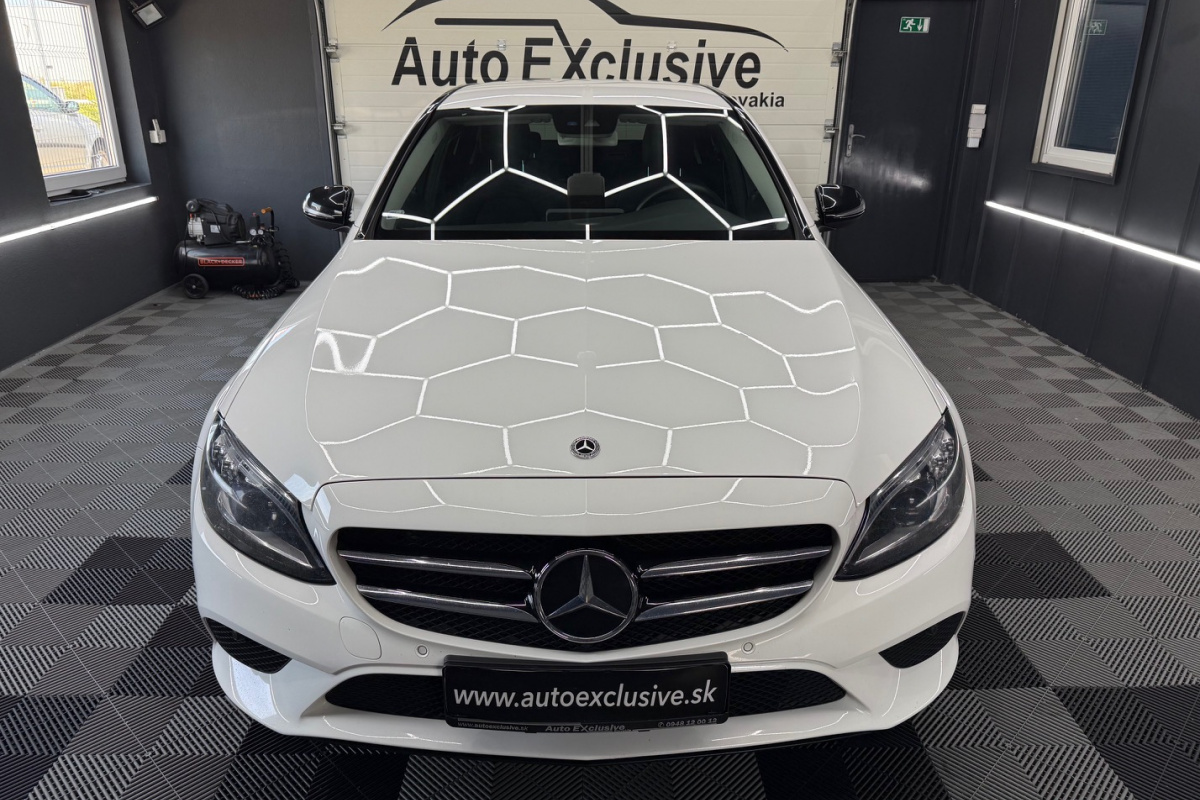 Ponuka vozidiel / Mercedes-Benz C trieda Sedan 300 d 4MATIC A/T - video