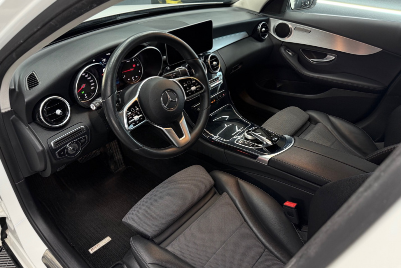  Ponuka vozidiel / Mercedes-Benz C trieda Sedan 300 d 4MATIC A/T - video