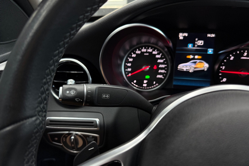  Ponuka vozidiel / Mercedes-Benz C trieda Sedan 300 d 4MATIC A/T - video