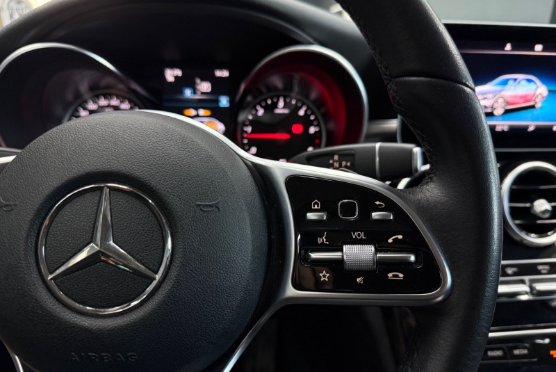  Ponuka vozidiel / Mercedes-Benz C trieda Sedan 300 d 4MATIC A/T - video