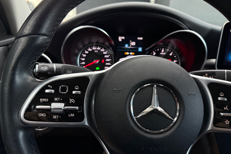 Ponuka vozidiel / Mercedes-Benz C trieda Sedan 300 d 4MATIC A/T - video