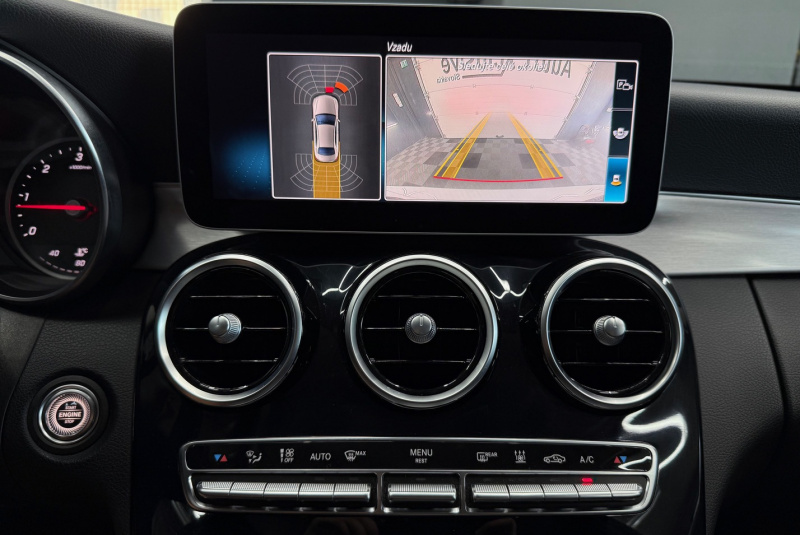  Ponuka vozidiel / Mercedes-Benz C trieda Sedan 300 d 4MATIC A/T - video