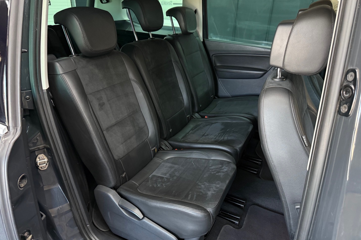Ponuka vozidiel / Volkswagen Sharan 2.0 TDI BMT Highline DSG - video