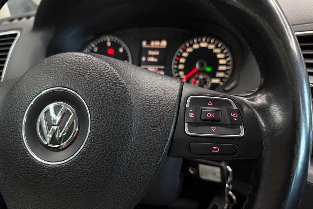 Ponuka vozidiel / Volkswagen Sharan 2.0 TDI BMT Highline DSG - video