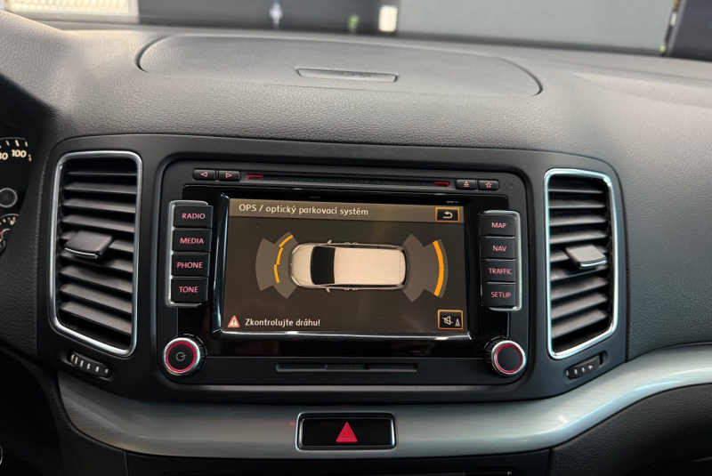  Ponuka vozidiel / Volkswagen Sharan 2.0 TDI BMT Highline DSG - video