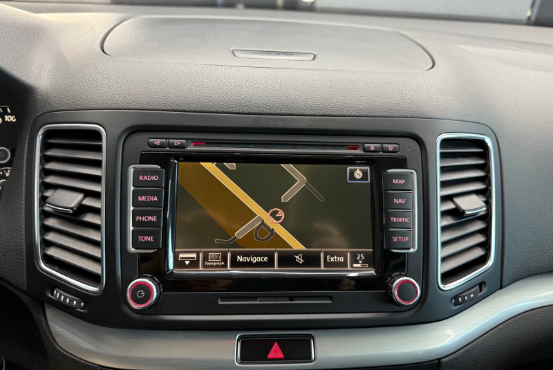  Ponuka vozidiel / Volkswagen Sharan 2.0 TDI BMT Highline DSG - video