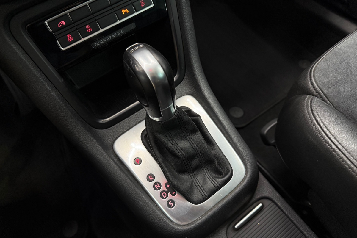Ponuka vozidiel / Volkswagen Sharan 2.0 TDI BMT Highline DSG - video