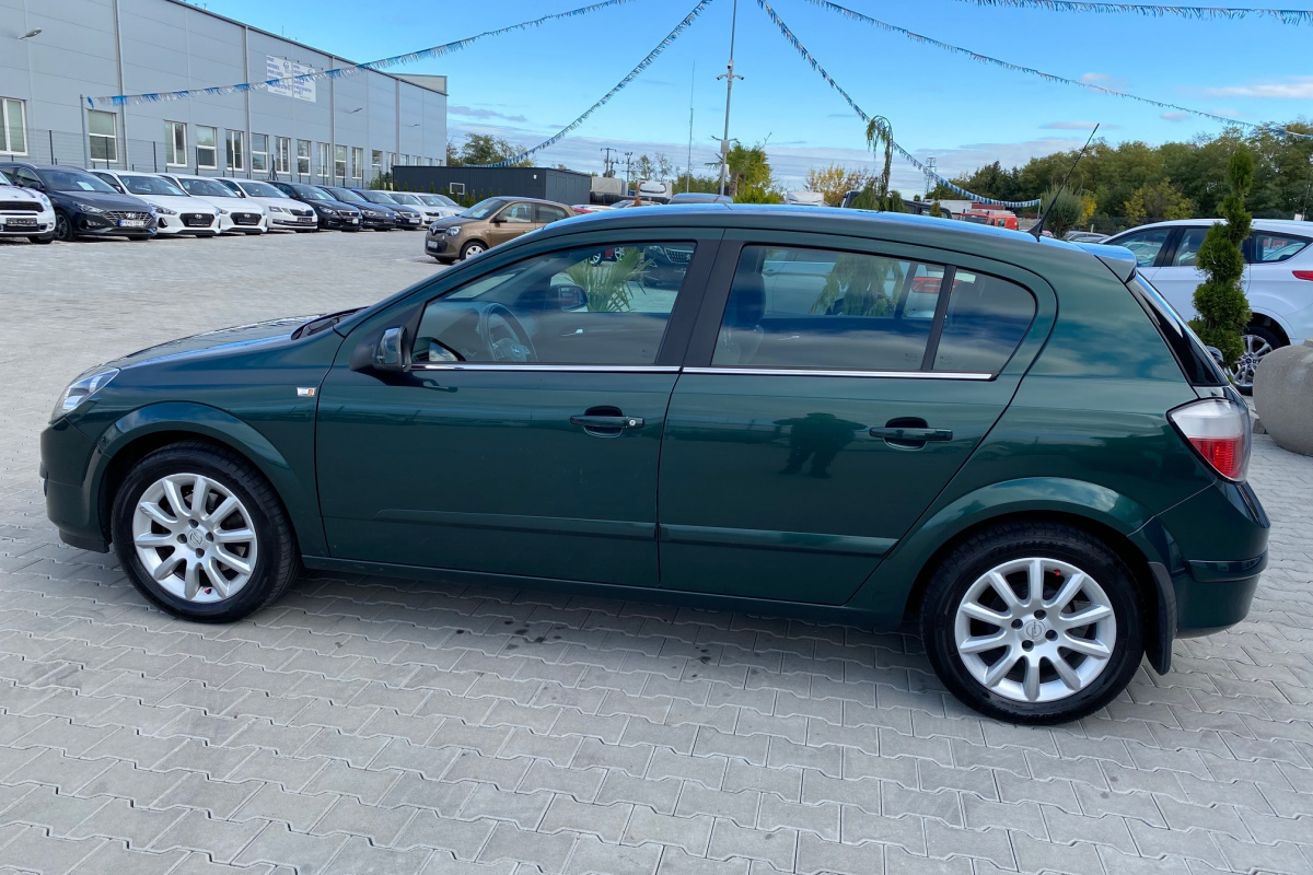 Ponuka vozidiel / Opel Astra 1.6  AUTOMAT - video