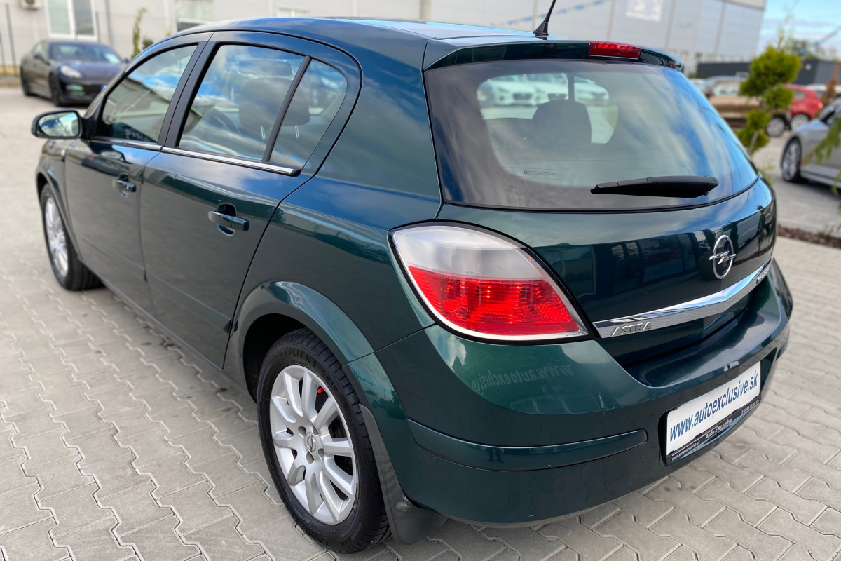 Ponuka vozidiel / Opel Astra 1.6  AUTOMAT - video