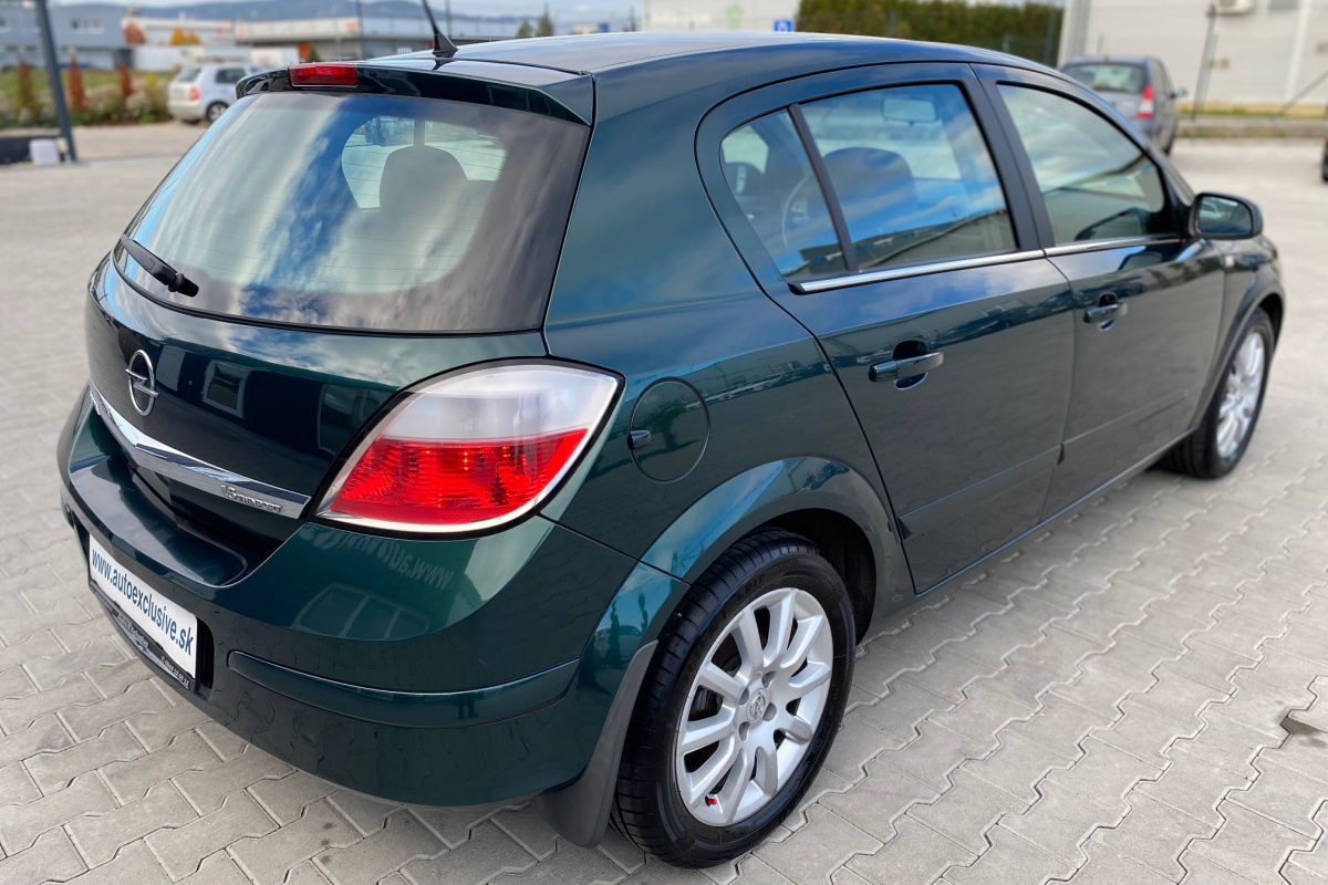 Ponuka vozidiel / Opel Astra 1.6  AUTOMAT - video
