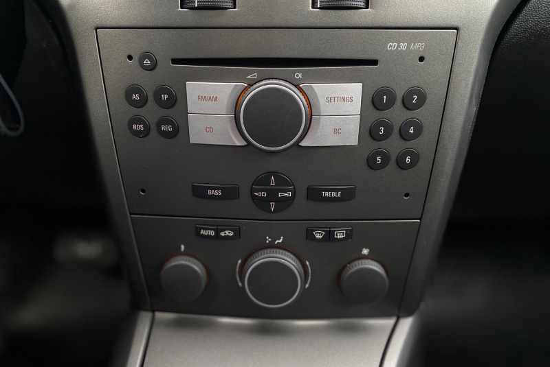  Ponuka vozidiel / Opel Astra 1.6  AUTOMAT - video