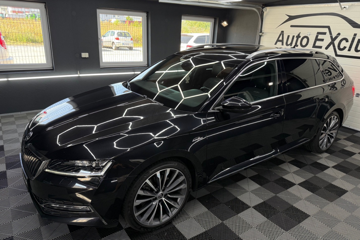 Ponuka vozidiel / Škoda Superb Combi 2.0 TDI SCR L K DSG - video