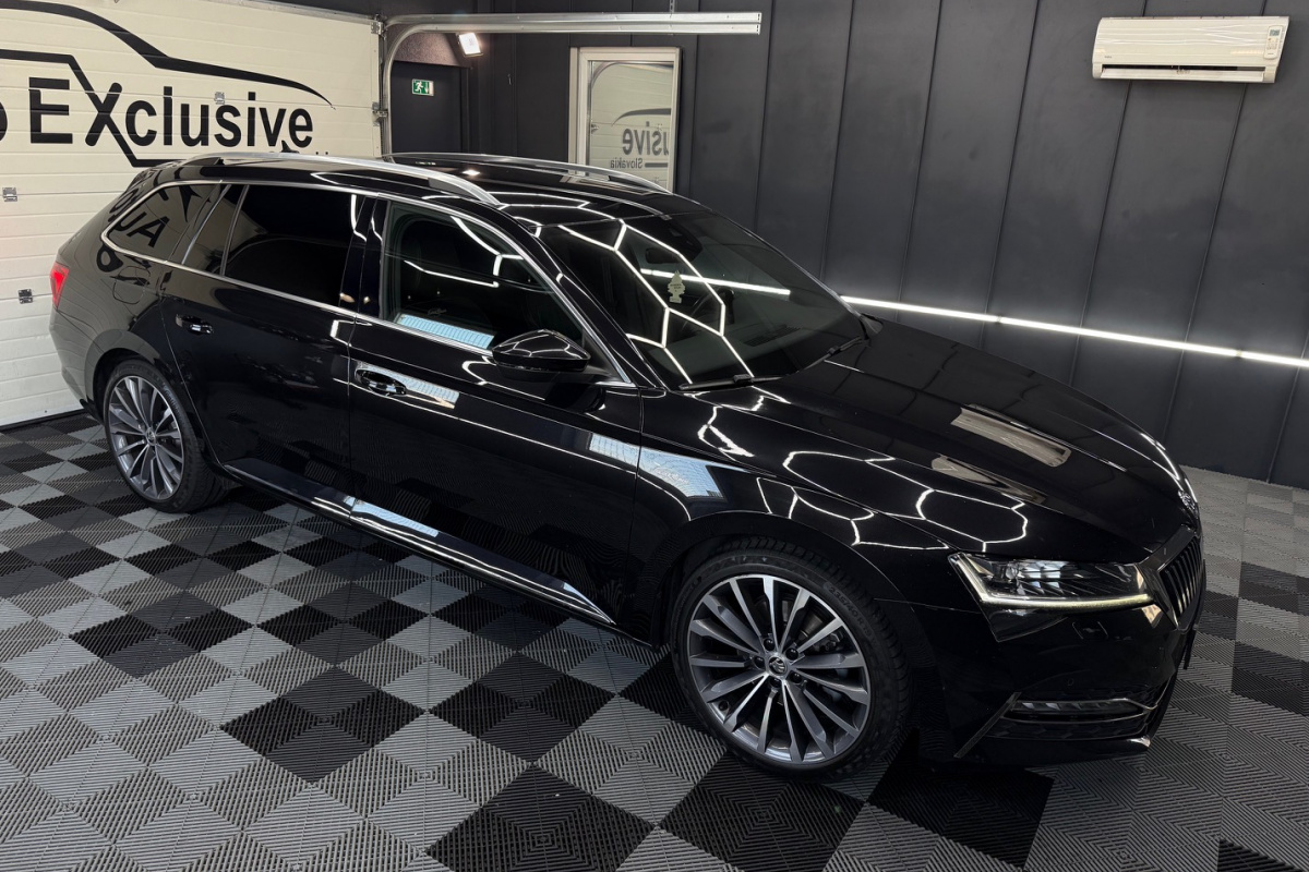 Ponuka vozidiel / Škoda Superb Combi 2.0 TDI SCR L K DSG - video