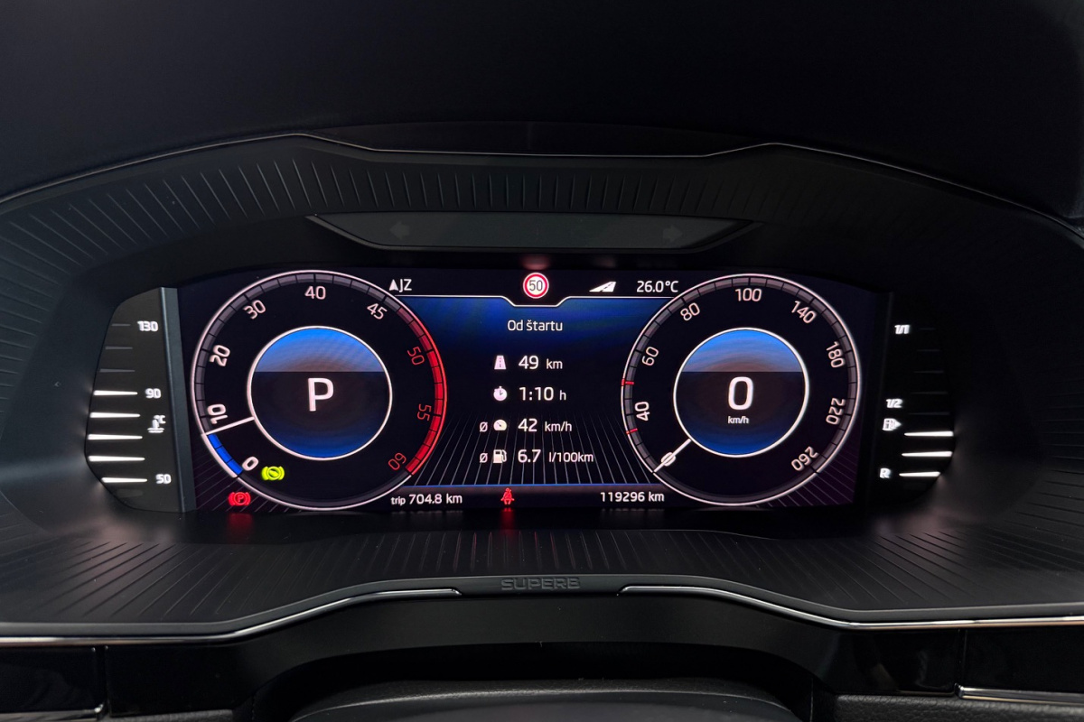 Ponuka vozidiel / Škoda Superb Combi 2.0 TDI SCR L K DSG - video
