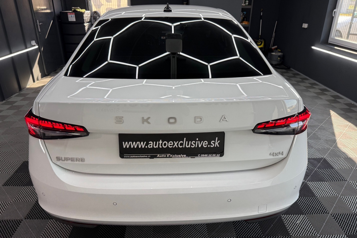 Ponuka vozidiel / Škoda Superb 2.0 TDI L K DSG 4x4 - video