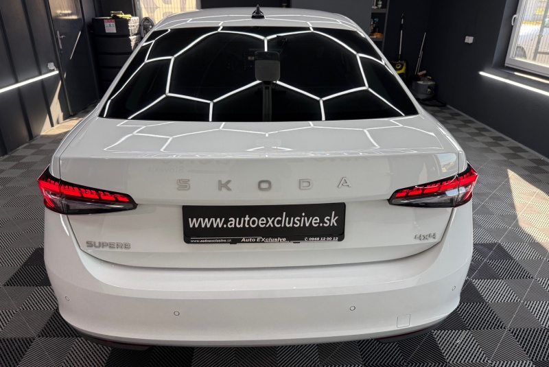  Ponuka vozidiel / Škoda Superb 2.0 TDI L K DSG 4x4 - video