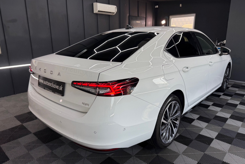  Ponuka vozidiel / Škoda Superb 2.0 TDI L K DSG 4x4 - video