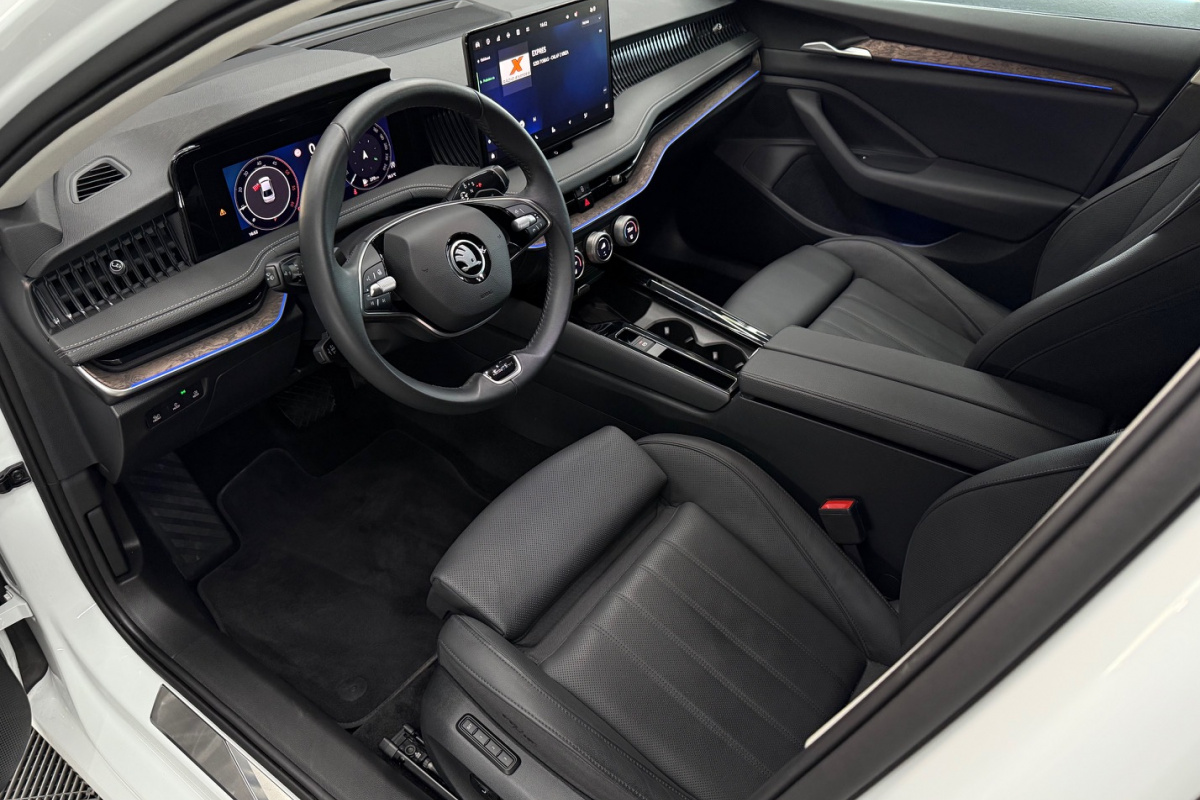 Ponuka vozidiel / Škoda Superb 2.0 TDI L K DSG 4x4 - video Ponuka vozidiel / Škoda Superb 2.0 TDI L K DSG 4x4 - video