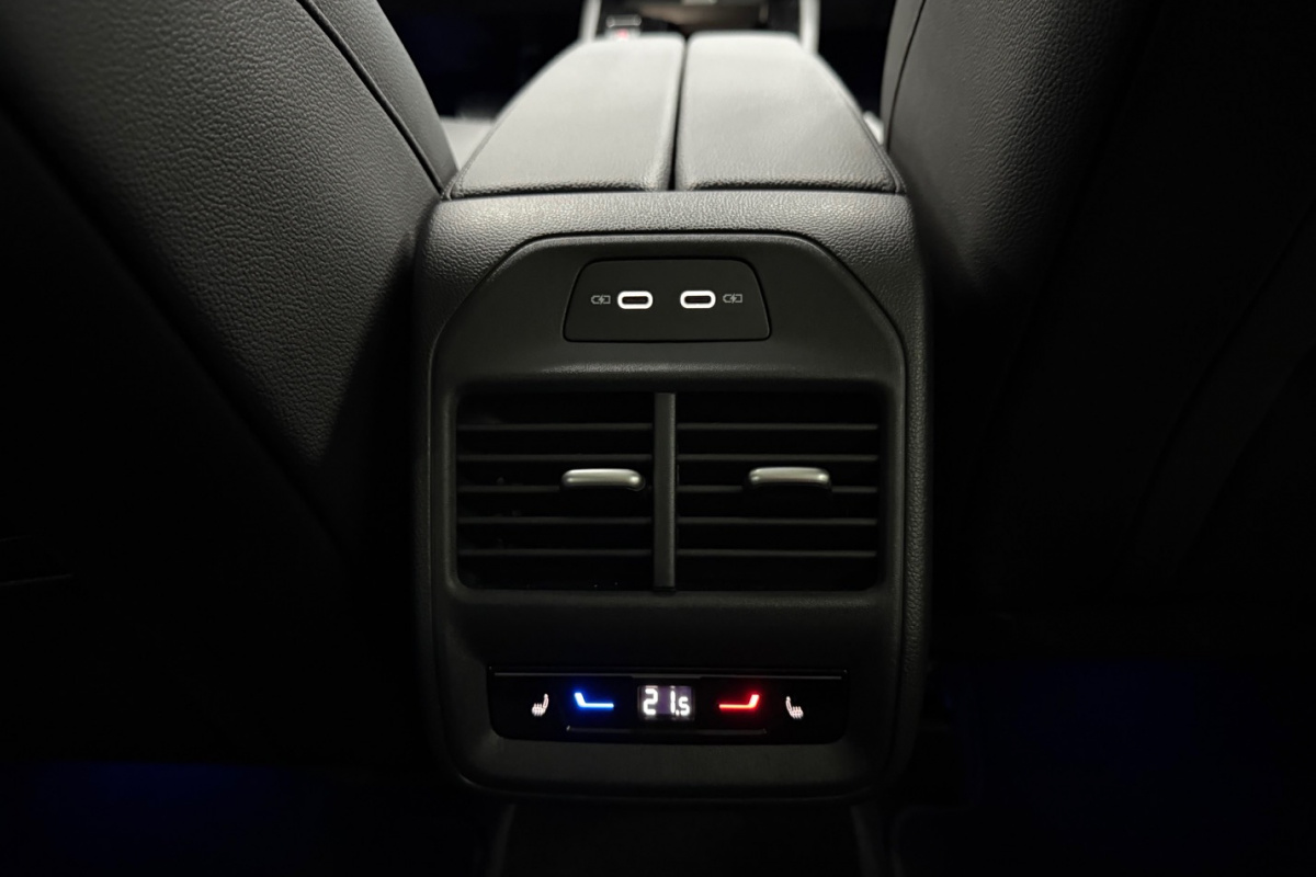 Ponuka vozidiel / Škoda Superb 2.0 TDI L K DSG 4x4 - video Ponuka vozidiel / Škoda Superb 2.0 TDI L K DSG 4x4 - video