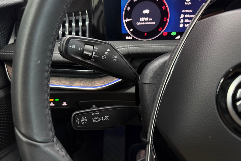  Ponuka vozidiel / Škoda Superb 2.0 TDI L K DSG 4x4 - video