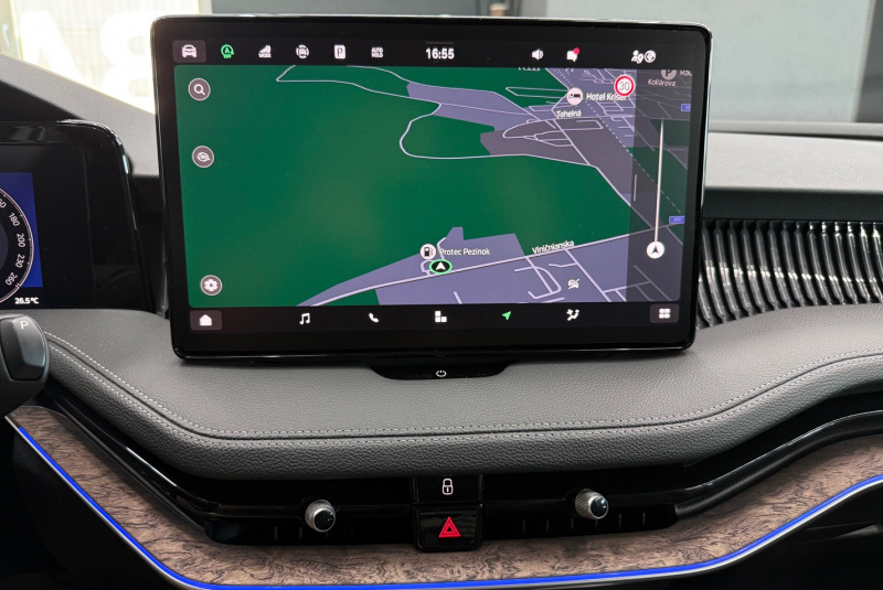 Ponuka vozidiel / Škoda Superb 2.0 TDI L K DSG 4x4 - video
