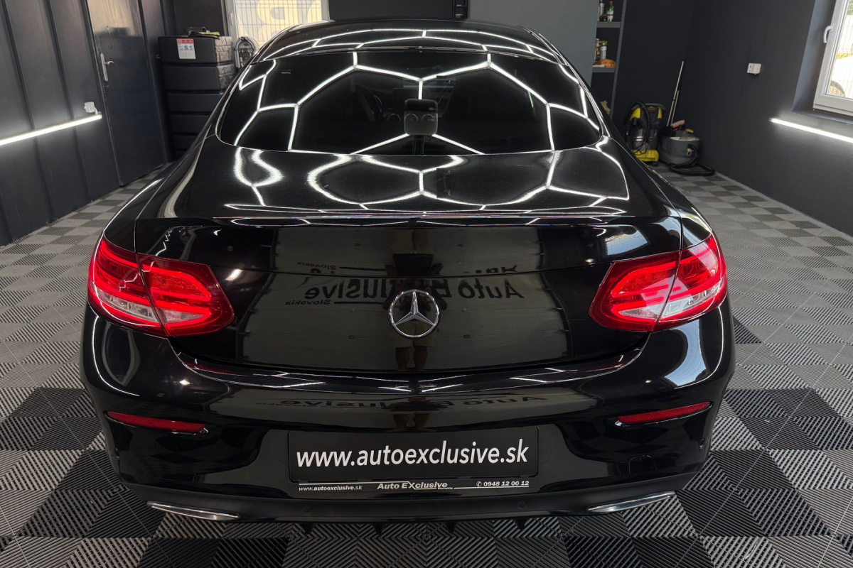Ponuka vozidiel / Mercedes-Benz C trieda Kupé 220 d A/T - video